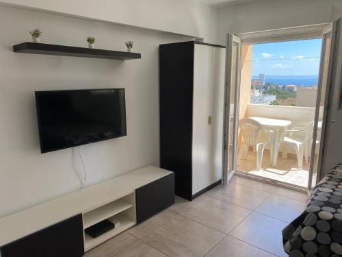 Estudio Cala Mayor con terraza y vistas