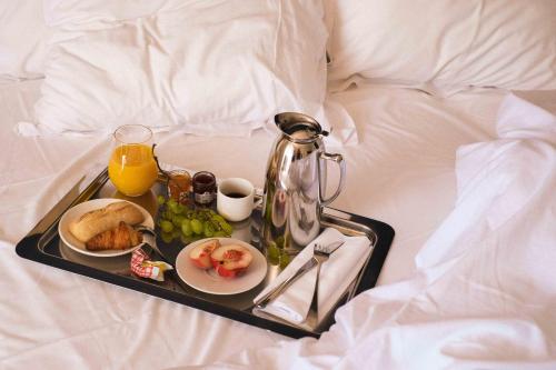 Jídlo v hotelu nebo okolí