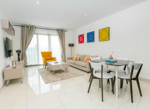 Luxurious Three bedroom Apartment