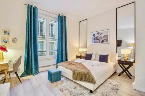 Place des Vosges - Marais - Prime Location
