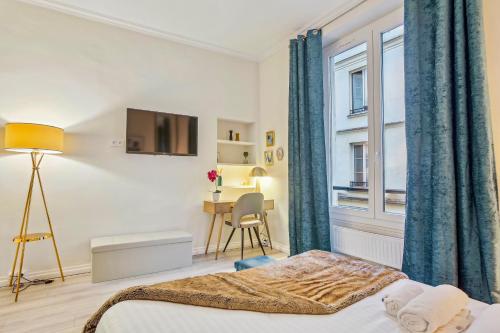 Place des Vosges - Marais - Prime Location