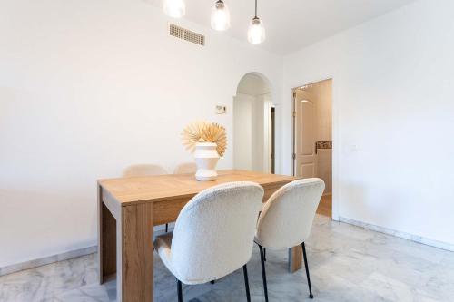 Bajo con acceso directo a la piscina y parking privado en La Reserva de Marbella by Sunny Residences photo 9