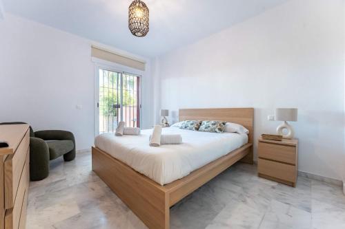 Bajo con acceso directo a la piscina y parking privado en La Reserva de Marbella by Sunny Residences photo 13