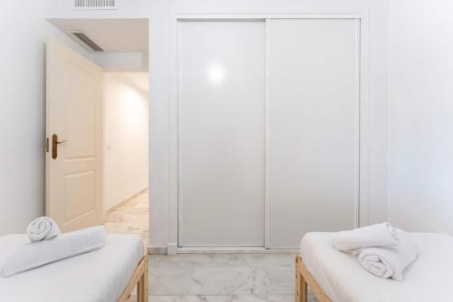 Bajo con acceso directo a la piscina y parking privado en La Reserva de Marbella by Sunny Residences photo 23