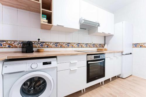 Bajo con acceso directo a la piscina y parking privado en La Reserva de Marbella by Sunny Residences photo 26