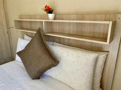 Postel nebo postele na pokoji v ubytování 2 bedroomed apartment with kitchenette - 2068