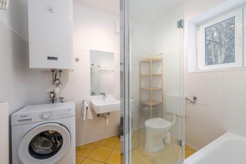 Koupelna v ubytování Alpine Zeitgeist Apartment - by myNests