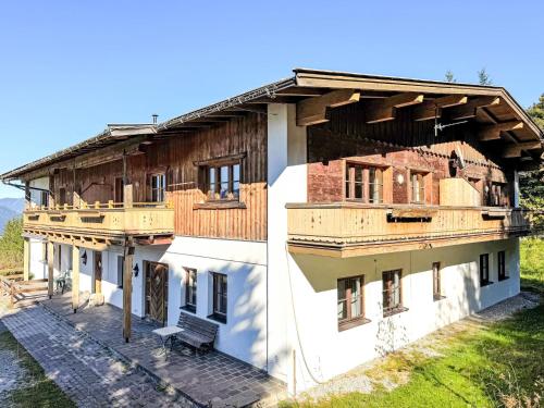 Apartment Ferienwohnungen Hochfeld-2 by Interhome