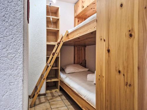 Apartment Victoria 1C0 by Interhome