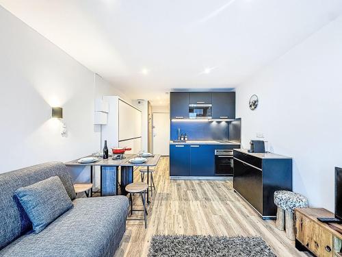 Studio Le Curling B - Val Claret-44 by Interhome