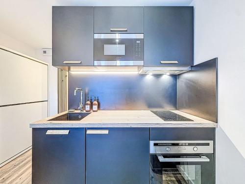 Studio Le Curling B - Val Claret-44 by Interhome