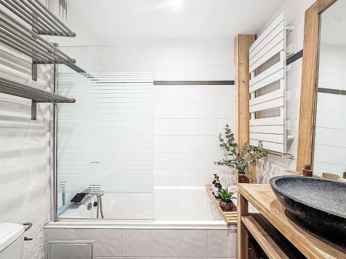 Studio Le Curling B - Val Claret-44 by Interhome