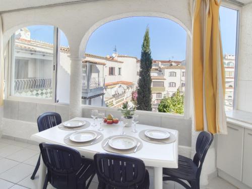 Apartment Las Chabolas by Interhome