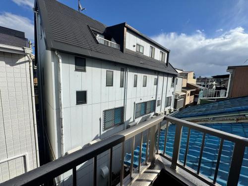 艾屋吉屋 4 minutes to Daisho Station, 3 stops to Shinsaibashi, brand new private house, 3 toilets, 2 bathrooms, suitable for large family travel