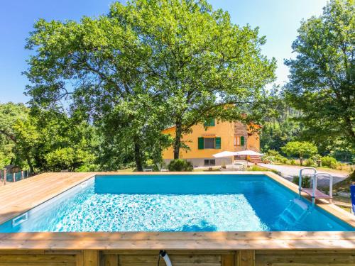 Bazén v ubytování Holiday Home Giorgina by Interhome nebo v jeho okolí