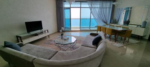 Φωτογραφία από το άλμπουμ του Sunset Heaven Luxury Seaview Apartment σε Ajman 