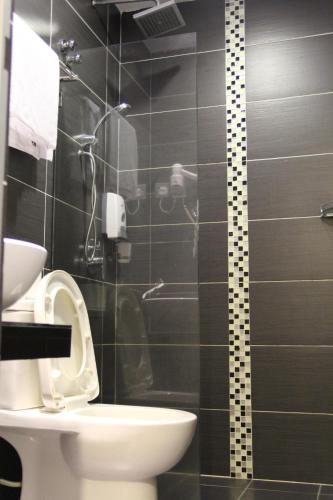 M Design Hotel @ Seri Kembanganにあるバスルーム