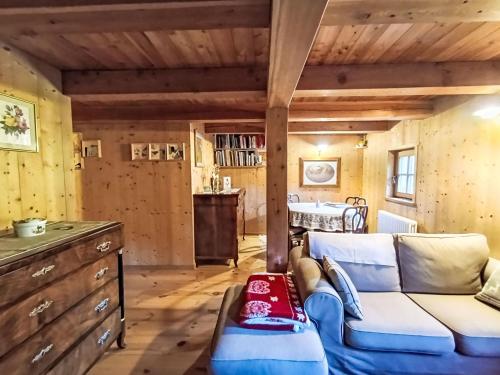 Khu vực ghế ngồi tại Chalet Maset Pozzati by Interhome