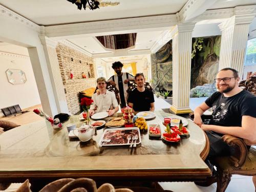 Φαγητό σε αυτό το ξενοδοχείο ή κάπου εκεί κοντά