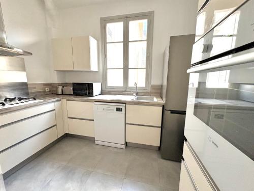GUSTAVE - Charming Eiffel Tower Appartement - photo 11