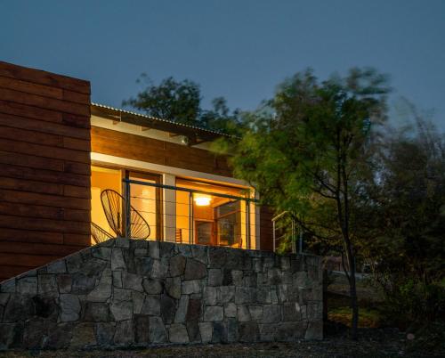 Το κτήριο όπου στεγάζεται  το ξενοδοχείο διαμερισμάτων