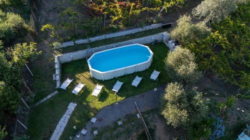 Bazén v ubytování Agriturismo La Collina Verde nebo v jeho okolí