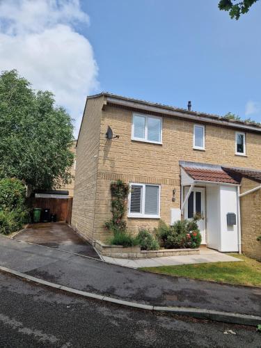 Φωτογραφία από το άλμπουμ του Cosy 2-Bedroom Home in Weston στο Μπαθ