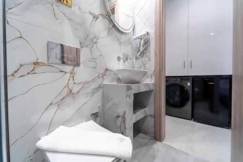 Eva's Suite in the Centre - Manso Suites