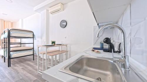 Modern Luxury in Prime Location 68