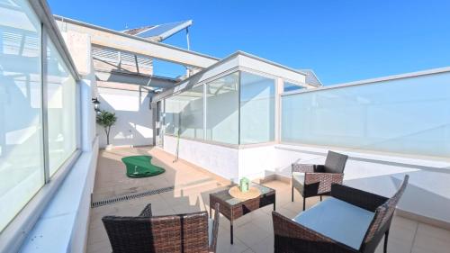 Modern Luxury in Prime Location 68