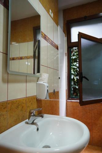 Koupelna v ubytování Balkan Hostel