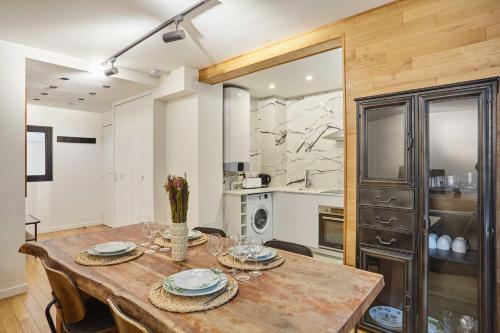 Spacious Apartement center of Paris Montmartre