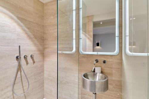 Sublim apartment Montaigne-Eiffel Tower
