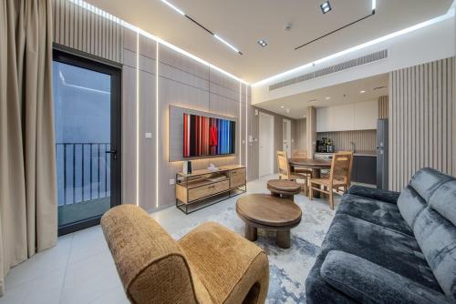 1BR Aljada Poolview Apartment - 2WC - Balcony - Riff