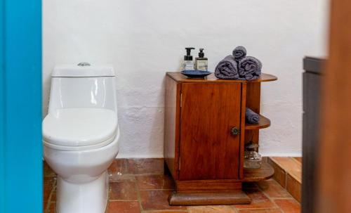 Ένα μπάνιο στο La Agustina, cabaña en la naturaleza de Barichara