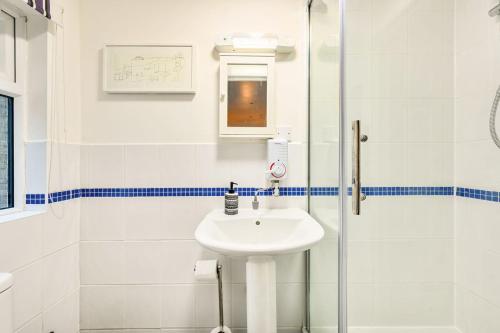 Ένα μπάνιο στο Stone's Throw