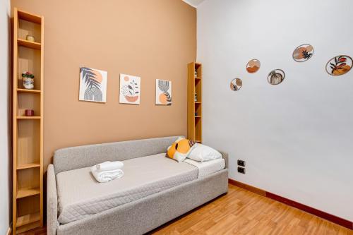 Fine Line House in Trastevere, with Puccio