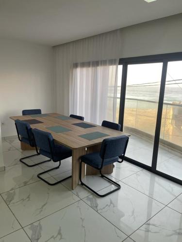 Apartment 3 Bedrooms Living Room
