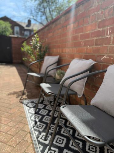 The Manchester Haven Sleeps 10 Near City Centre Breakfast hamper included photo 43