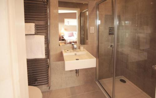 Ένα μπάνιο στο Jog Lodge - 3 bedroom property