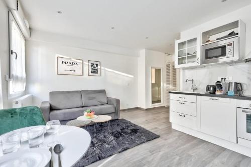 Bel appartement pres des Champs-Elysees