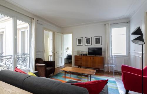 Superbe appartement haussmannien au coeur de Paris