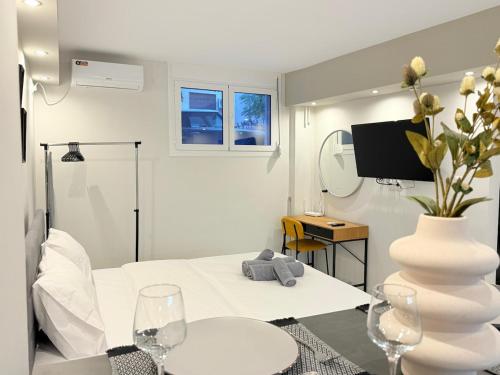 Pagrati Nest 18 by A&D Properties