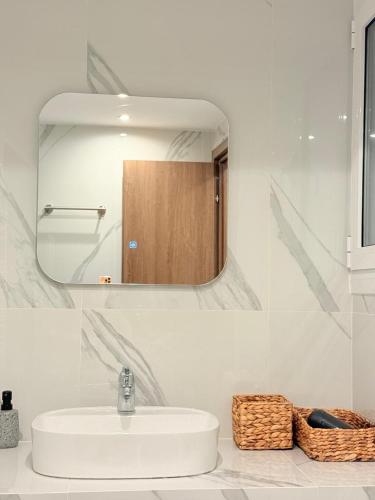 Pagrati Nest 18 by A&D Properties