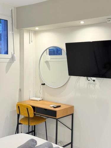 Pagrati Nest 18 by A&D Properties
