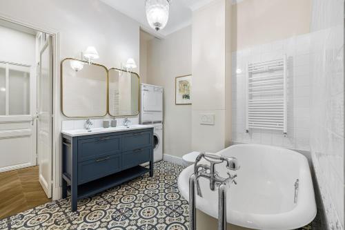 Nice Renting - AMOUR - Haussmann Luxury Sea Balcony Free Parking