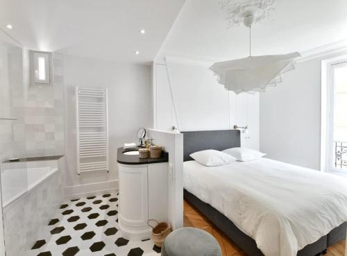 Bright Bon Marche StGermain designer 2BD2BA apt