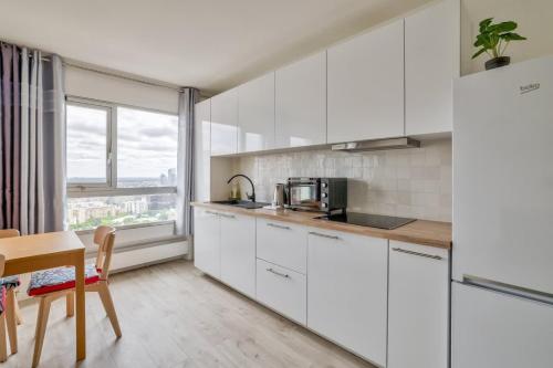 Vandrezanne 1 Stylish 2 bed Paris City Views