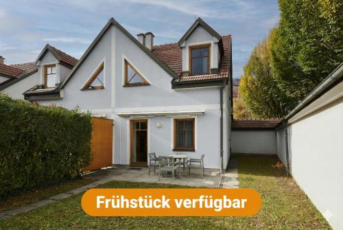 DAS BURGENNEST, 5 Personen - 1 Preis, Bademantelgang zur Therme Lutzmannsburg, Garten, Gratis Parkplatz