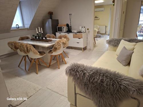 Χώρος καθιστικού στο Sarkcsillag Vendégház